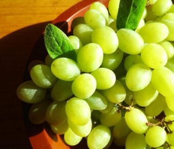 Organic Green Grapes – Premium Quality, Fresh, and Pesticide-Free