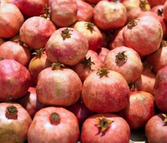 Premium Organic Pomegranates – Fresh, Juicy, and Pesticide-Free